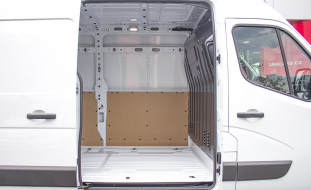 Nissan NV400
