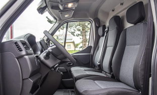 Nissan NV400