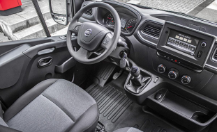 Nissan NV400